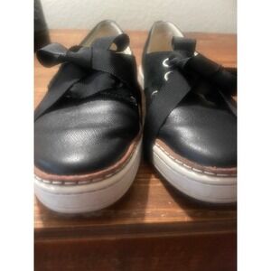 UGG Carilyn Leather &‎ Suede Lace Sneaker